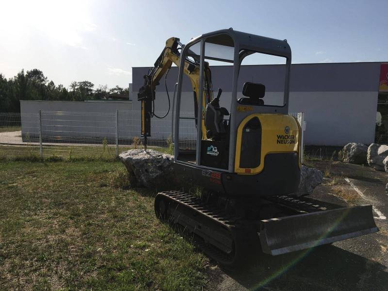 Location d'un brise roche Hydraulique (BRH) à Morcenx proche de Mont de Marsan (Landes)