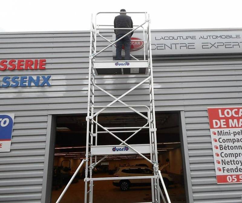 Louer un échafaudage roulant de plus de 3 mètres dans les Landes : Lacouture Morcenx